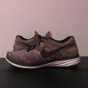 Nike Flyknit Lunar 3 Multicolor———$50